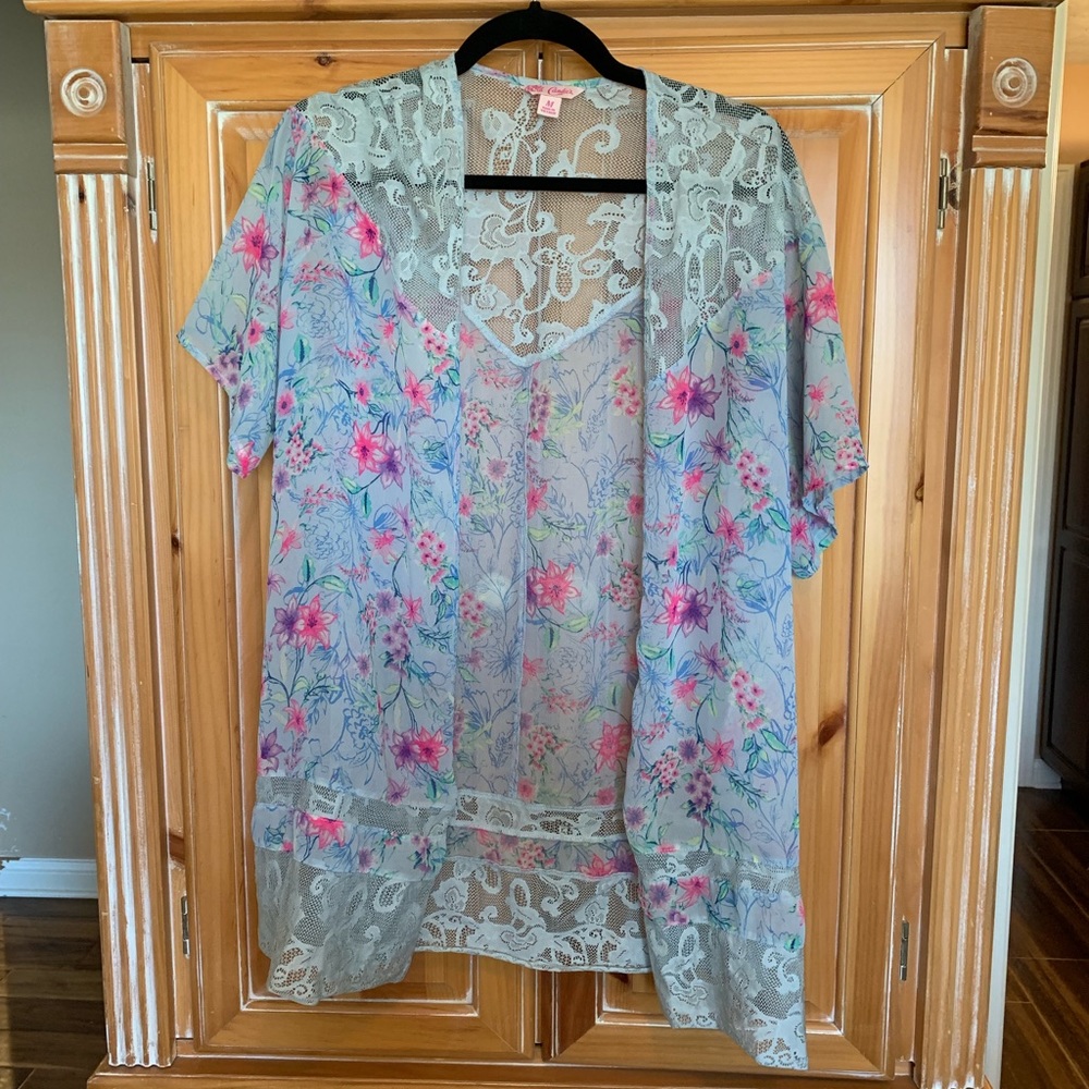 Candie’s floral cardigan